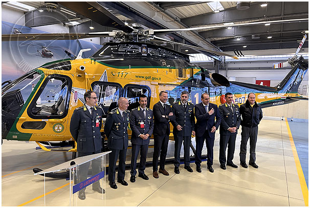 aw169m_1